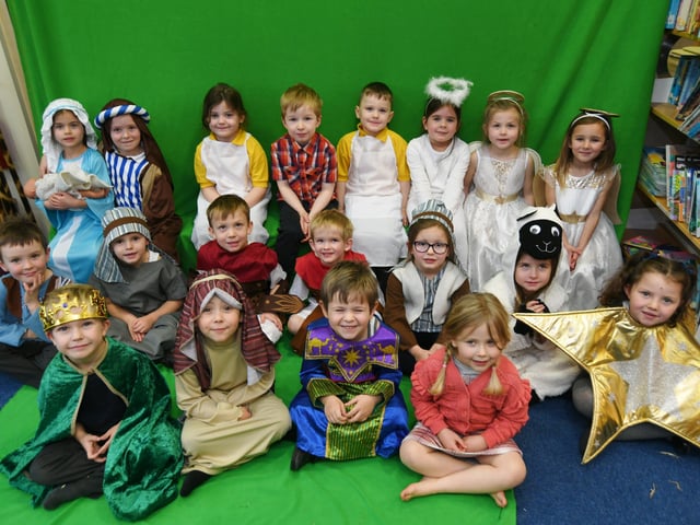 Newborough primary school nativity play.Nat21 EMN-210712-234851009