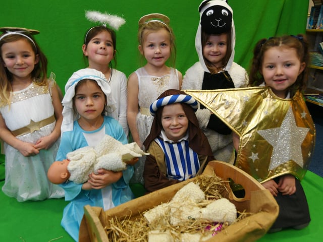 Newborough primary school nativity play.Nat21 EMN-210712-234902009