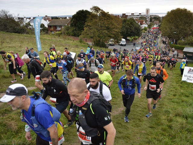 Beachy Head Marathon Eastbourne 2021 (Pic by Jon Rigby) SUS-211025-083509008