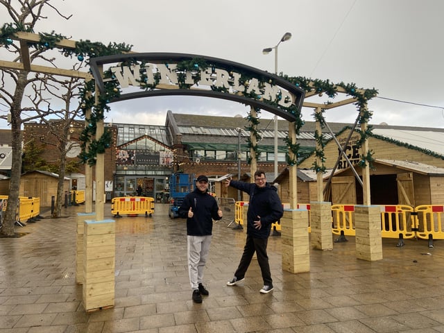 Eastbourne's Winterland SUS-211126-142538001