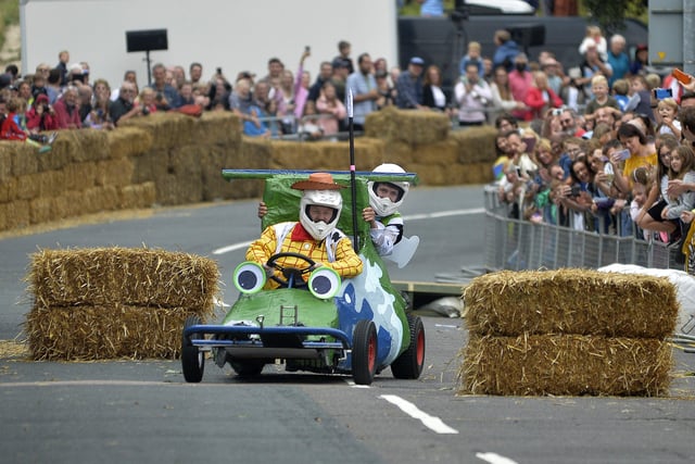 Seafront Soapbox Race Eastbourne 2021 (Photo by Jon Rigby) SUS-210927-093712001
