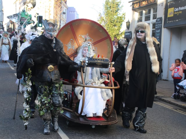 St Leonards Frost Fair. Photo by Roberts Photographic SUS-171126-131905001