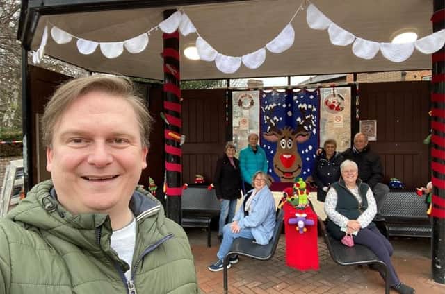 Tring Yarn Bomb group spreads festive cheer this Christmas