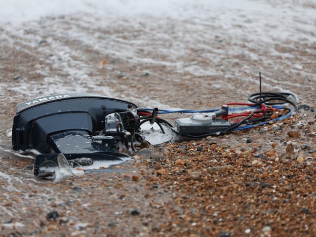 A suspected migrant boat has washed up in Shoreham for the second time this week. Photo: Eddie Mitchell SUS-211223-111655001
