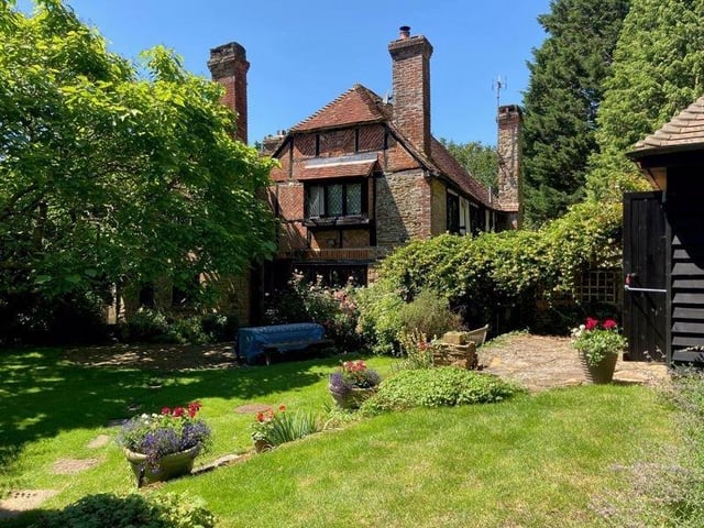 Nuthurst Street, Nuthurst, Horsham, RH13. Photo from Zoopla.