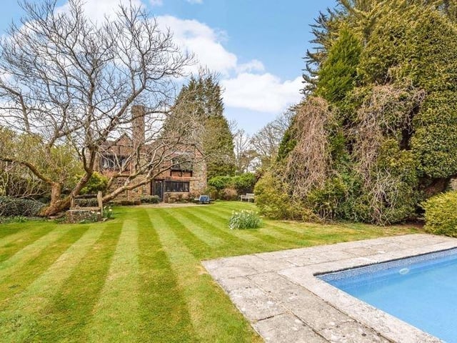 Nuthurst Street, Nuthurst, Horsham, RH13. Photo from Zoopla.