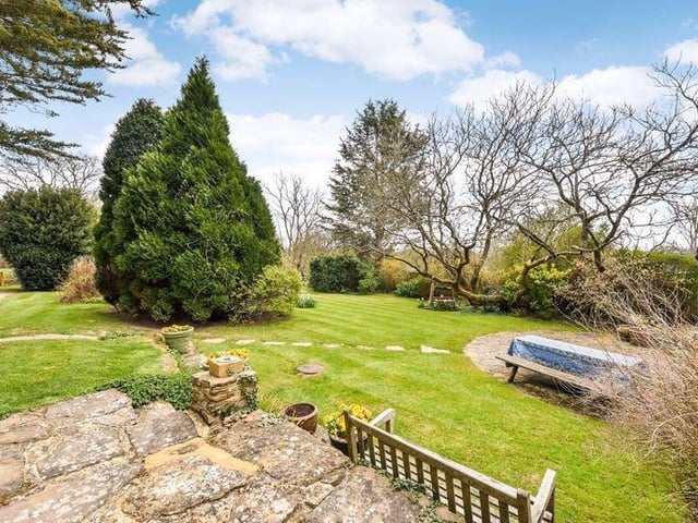 Nuthurst Street, Nuthurst, Horsham, RH13. Photo from Zoopla.