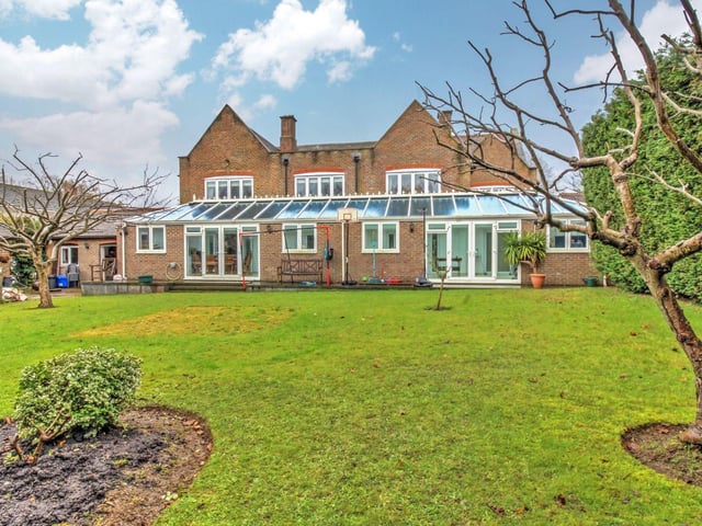A truly substantial 7 bedroom detached family home which has been extended and improved by the current owners and now offers over 4800sqft of accommodation with an attached one bedroom self-contained annexe.