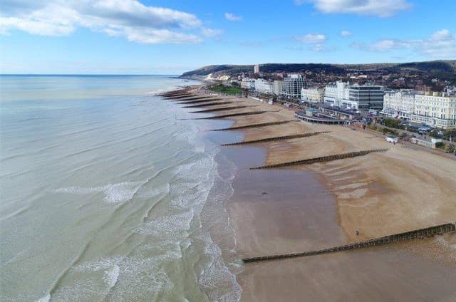 Eastbourne. SUS-211116-140728001