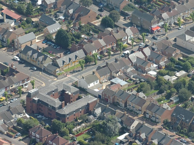 Dogsthorpe Road  and Queen's Drive West in 2009.