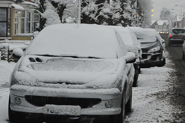 Snowfall in Dogsthorpe Road in 2013.