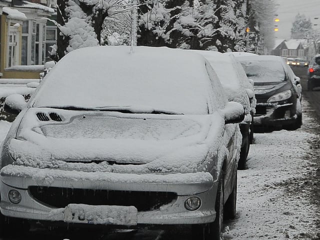 Snowfall in Dogsthorpe Road in 2013.