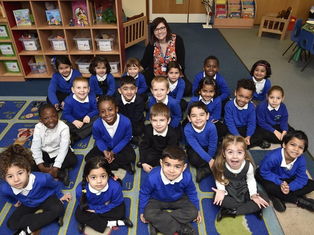 The Beeches School reception classes (3) Rec19 EMN-191127-150130009