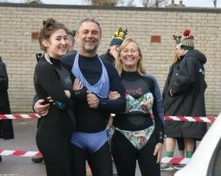 East Wittering New Year Big Dip 2022. Picture from Jerry Goodman SUS-220201-103444001