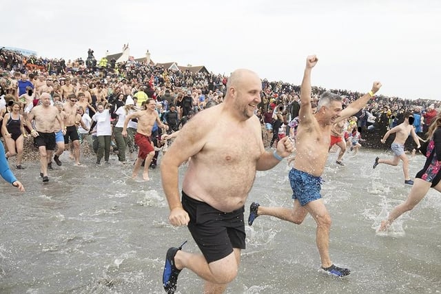 East Wittering New Year Big Dip 2022. Picture from Chris Hatton SUS-220201-112029001