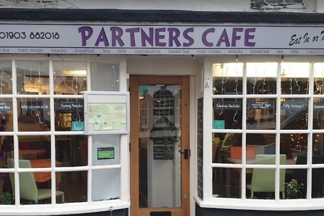 Partners Cafe, Arundel. Photo by Google Maps. SUS-220301-155501001