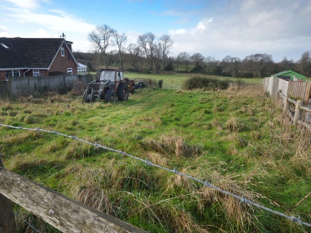 Residents opposed to a planning application to build 210 homes in fields off Fryatts Way in Bexhill.Photo showing part of the land. SUS-220401-121605001