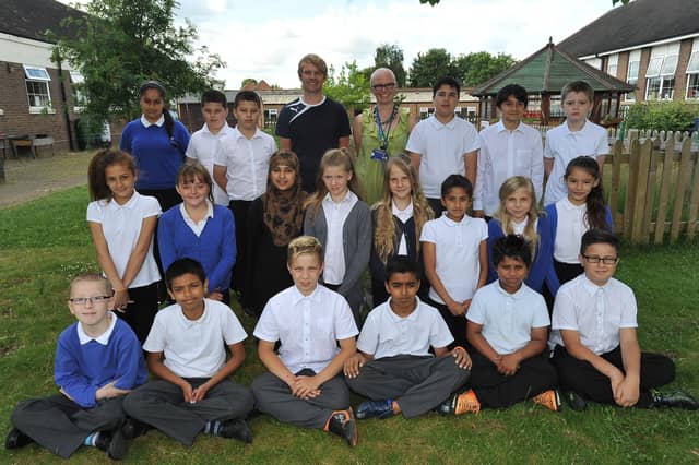 Year 6 leavers Y614 Mr Dobson and Ms Henderson's class at Abbotsmede primary school EMN-140625-143451009
