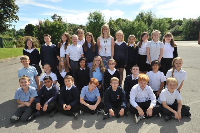 Year 6 leavers Y614  Eyrescroft  Primary school  Mrs Remnant's  class EMN-140626-155524009