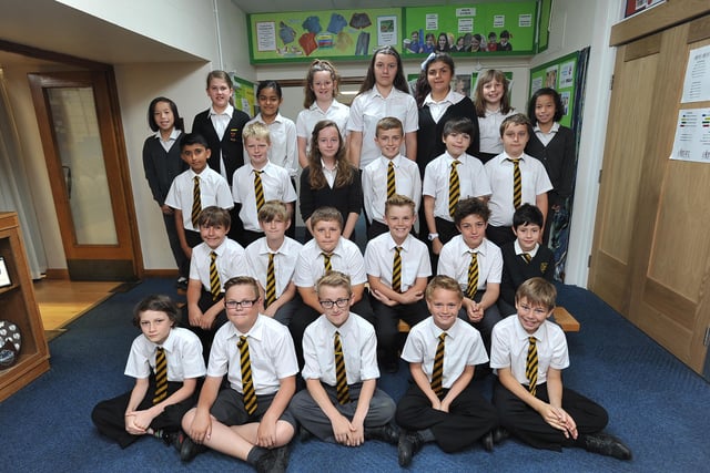 Werrington primary school Year 6  leavers Mrs Revell and Mrs Newnes class Y614 EMN-140627-162922009