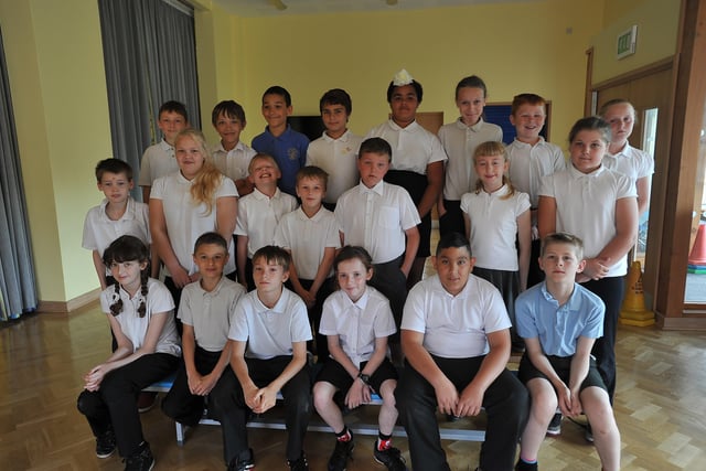 Y614 Year 6 pupils at Paston Ridings  primary school. Miss Chapman's  class. EMN-140618-164941009