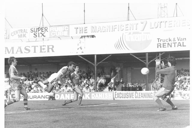 David Moss scores v Brighton 1982