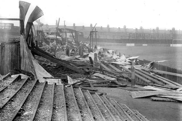 Main Stand burns down 1922