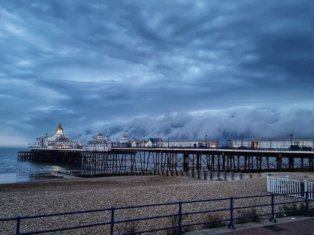 Top 30 shots in and around Eastbourne by Tadas Kam. SUS-220501-164145001