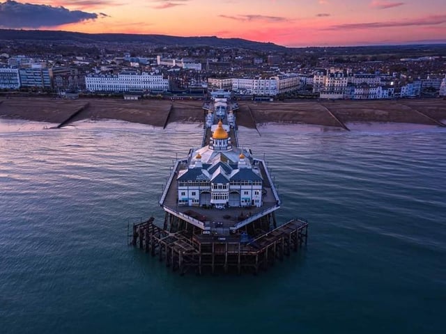 Top 30 shots in and around Eastbourne by Tadas Kam. SUS-220501-164225001