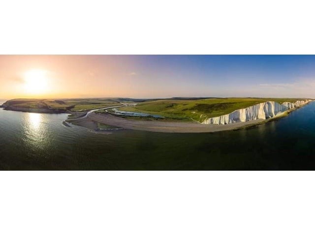 Top 30 shots in and around Eastbourne by Tadas Kam. SUS-220501-164355001