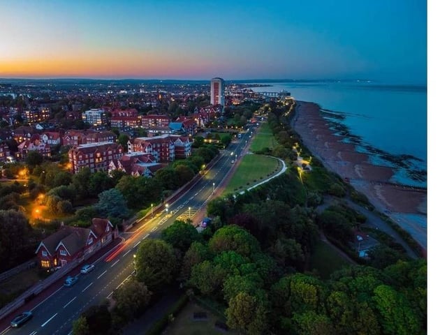 Top 30 shots in and around Eastbourne by Tadas Kam. SUS-220501-164415001