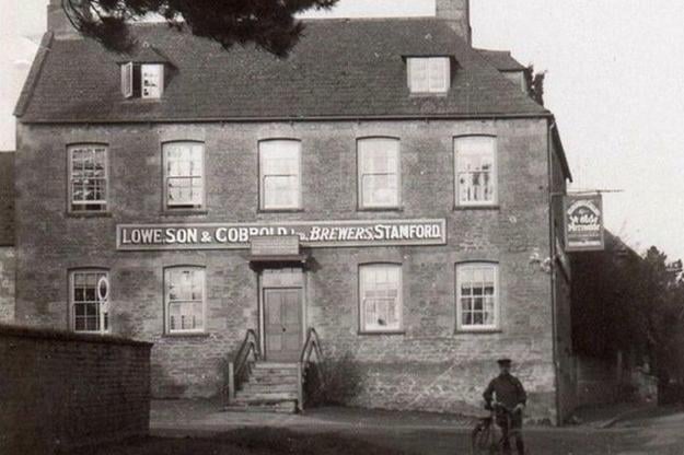 The Old Mermaid at Wansford was demolished in the 1930s.