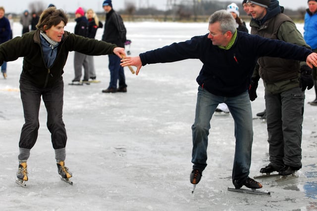 2010: Ice skating championships on Whittlesey Wash  The relay race