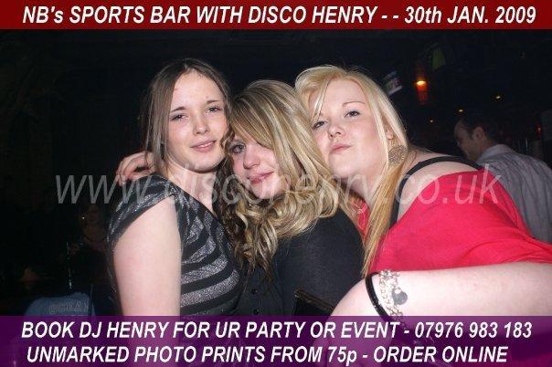 A Friday night out in Balloon Bar and NB's, Northampton back in 2009. Photo: Disco Henry.