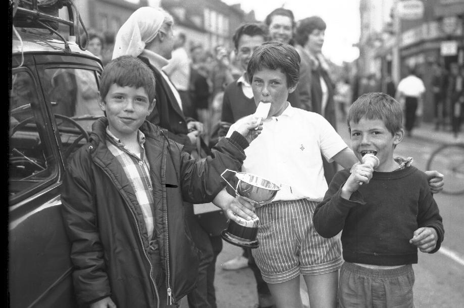 Looks like a warm day in Daventry in May, 1965.