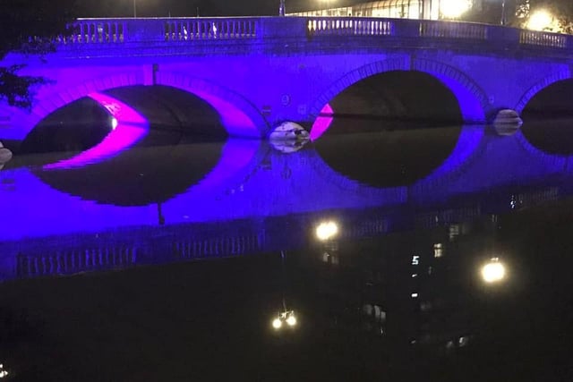 On October 15 the bridge was lit up for Baby Loss Awareness Week. The aim of the week is to support bereaved parents and families and commemorate their babies’ lives and lost pregnancies, as well as raise awareness about pregnancy and baby loss.