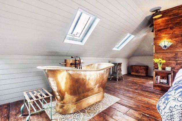 St Leonards Bath House SUS-221101-135141001