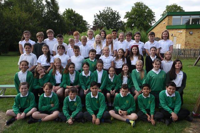 Y615 Year 6 leavers at Eye C of E Primary school EMN-150907-234146009