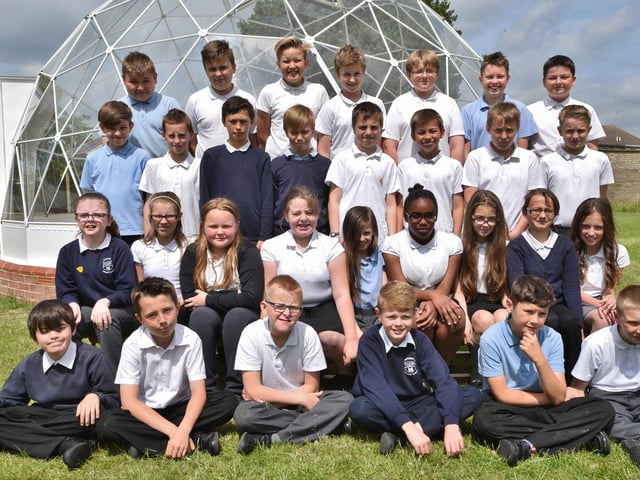 Y615 Year 6 leavers at Gunthorpe primary school EMN-150907-234437009
