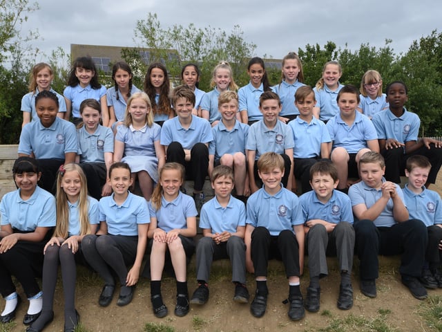 Y615 Year 6 leavers  at  Hampton Hargate school EMN-150907-234714009
