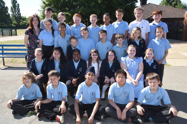 Y615 year 6 leavers at Eyrescroft primary school Mrs Panton's class EMN-150307-154235009