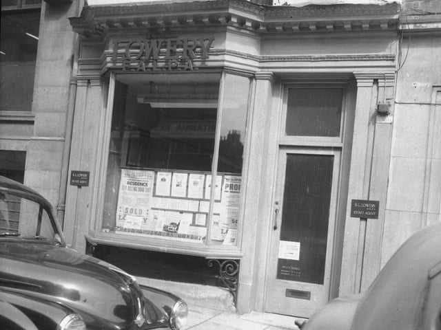 Lowery estate agent, Bridge Street, Northampton, August 3, 1961