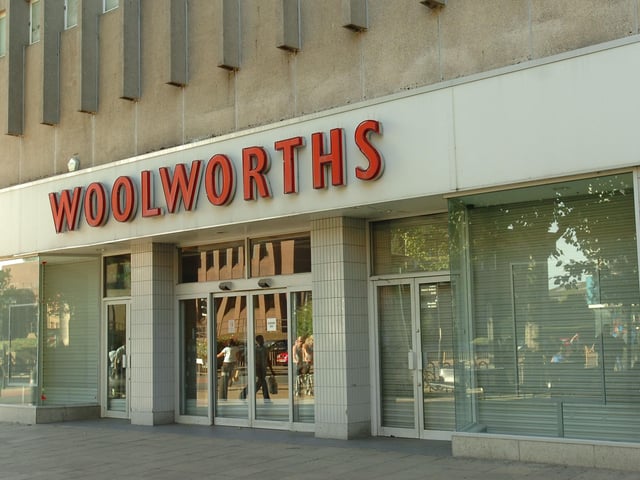 Exterior of Woolworths in Bridge Street.