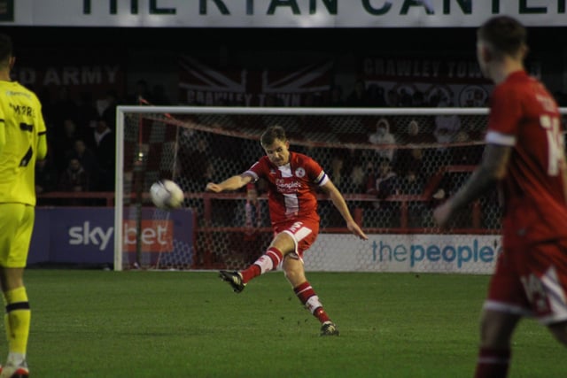 Tony Craig. Crawley Town v Tranmere Rovers. Pictures by Cory Pickford SUS-220122-190200004