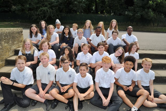 St Botolph's C of E   Primary school year 6 leavers Y617 EMN-170308-134113001