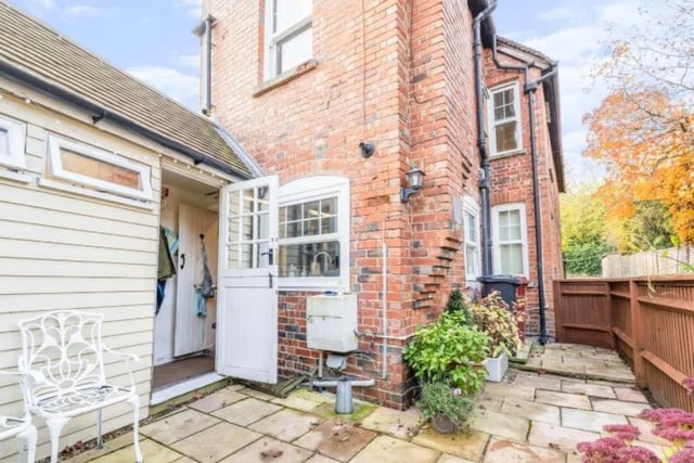 House for sale in North Mead, Petworth on Zoopla.