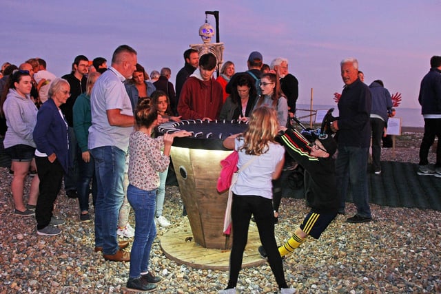 Worthing Light Festival will be hosted by East Beach Studios from September 11 at 12pm to September 13 at 12pm. This 48-hour non-stop festival is lit by renewable energy.