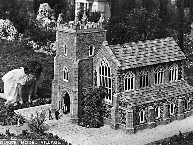 Eastbourne Model Village was built by Benjamin White and was a tourist attraction at the Redoubt Fortress from 1954 to 1975. SUS-220802-101131001