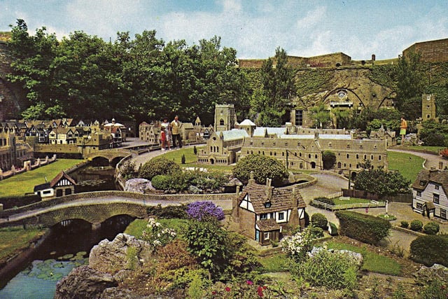 Eastbourne Model Village was built by Benjamin White and was a tourist attraction at the Redoubt Fortress from 1954 to 1975. SUS-220802-101253001