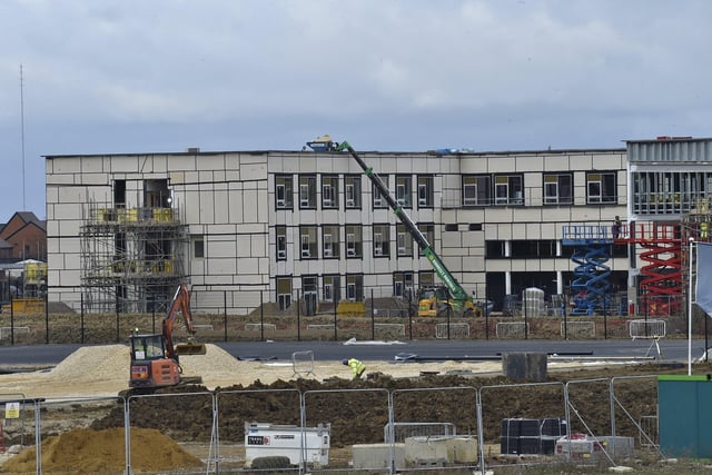Construction at  the new Manor Drive Academy, Northborough Road, Peterborough EMN-220902-152229009